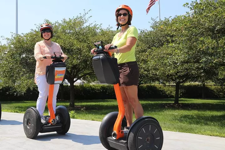 Chicago Landmarks & Museum Campus Small Group Segway Tour