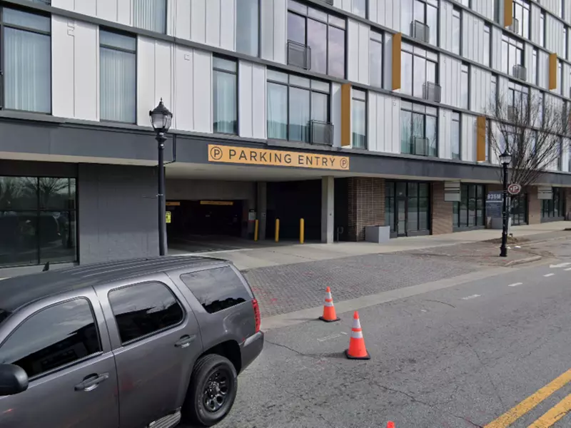 Parking at 935M Garage