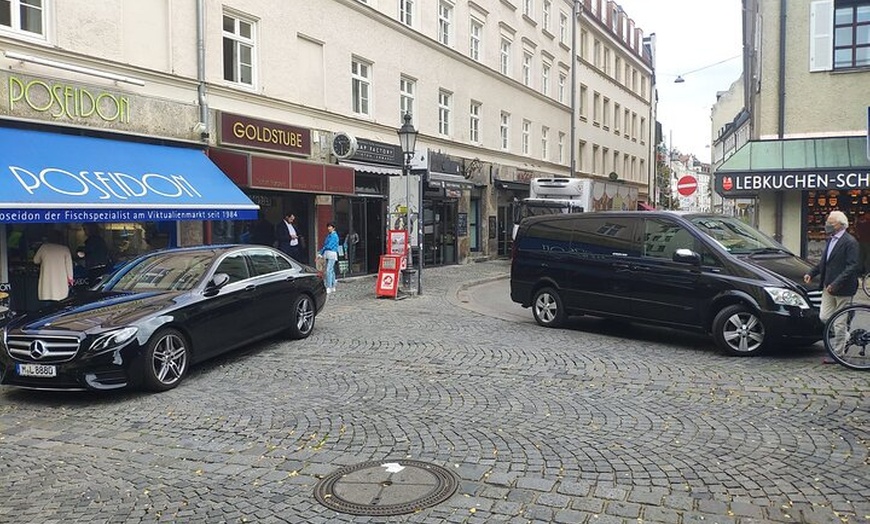 Image 4: München Privater Flughafentransfer mit klimatisiertem Fahrzeug