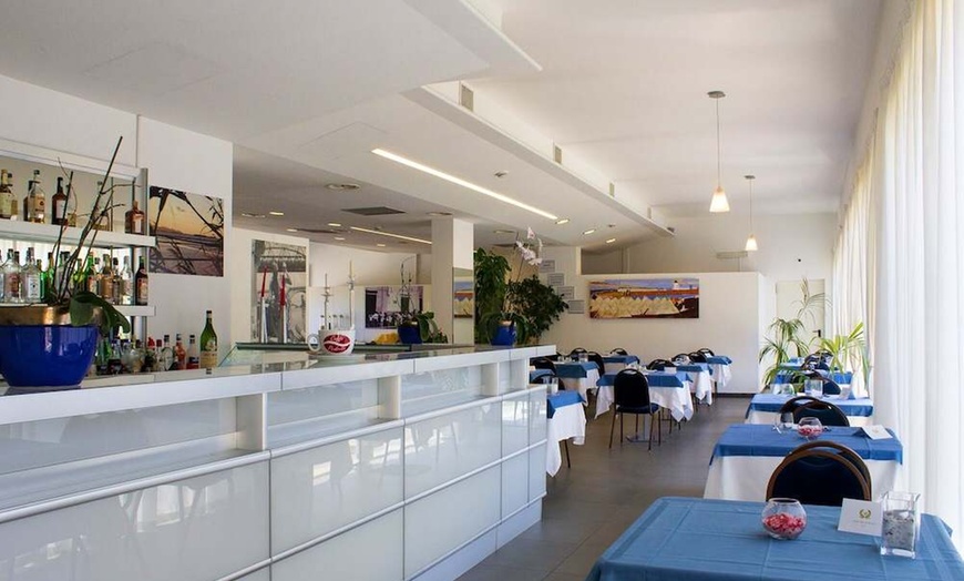 Image 7: ✈ SYCYLIA | Palermo - Villa D'Amato 3*