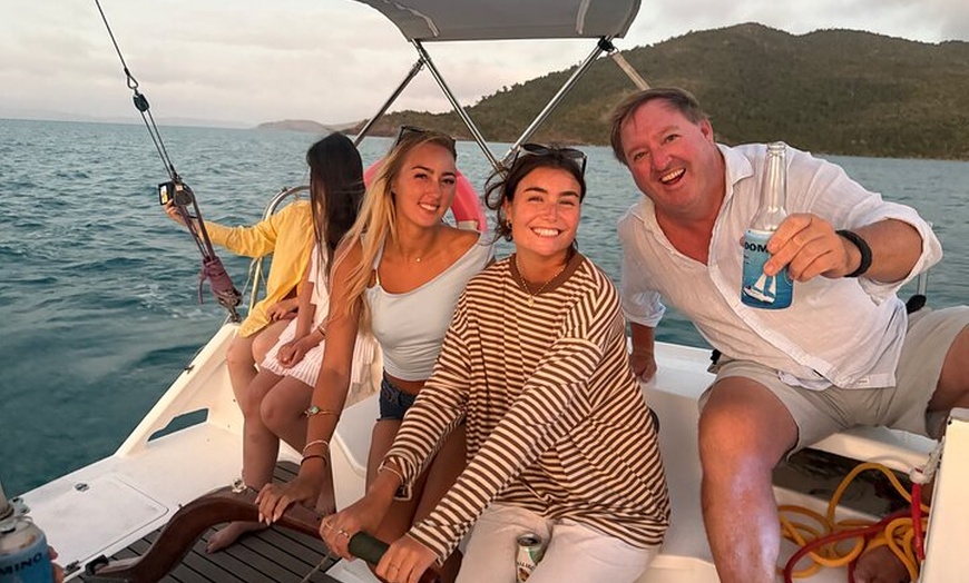 Image 3: Sunset Sail Cruise Airlie Beach