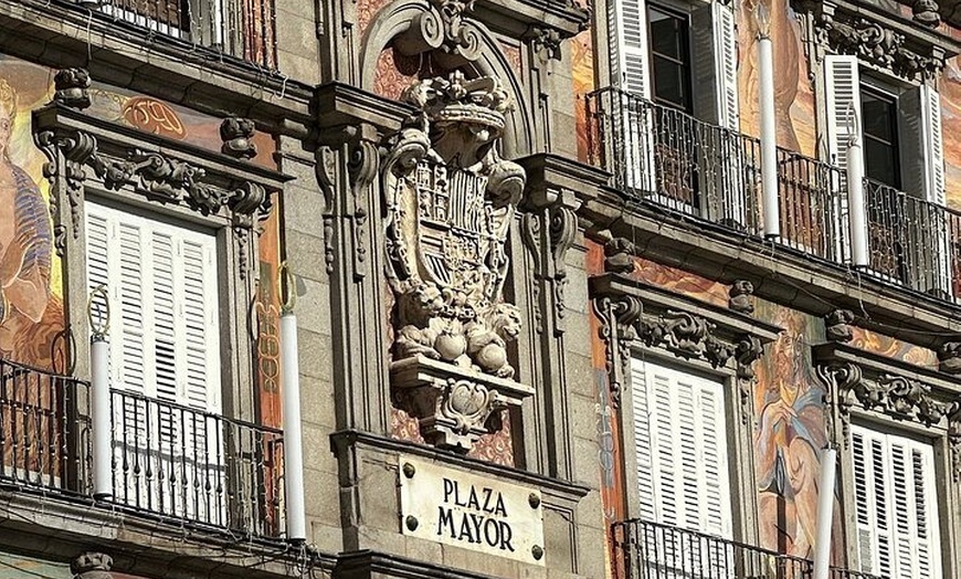 Image 41: Visita guiada a pie por la Ciudad Vieja de Madrid Semiprivada 12ppl...