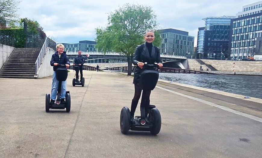 Image 5: Berlin : Einzigarte Segway Tour - Zeitreise durch die Hauptstadt