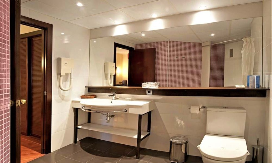 Image 6: ✈ COSTA BARCELONA | Calella - Hotel Bernat II 4*, 2 nachten - Spa