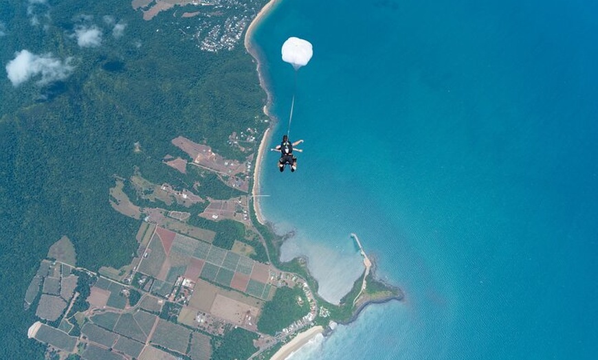 Image 12: From Cairns: Tandem Skydive Experience over Mission Beach