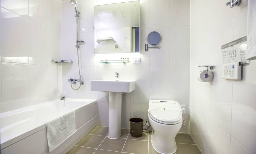 Image 6: ✈ SÜDKOREA | Seoul - Hamilton Hotel 3*, 3 Nächte - Außenpool