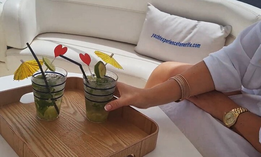 Image 6: Tour privado en barco para parejas con todo incluido y pernoctación