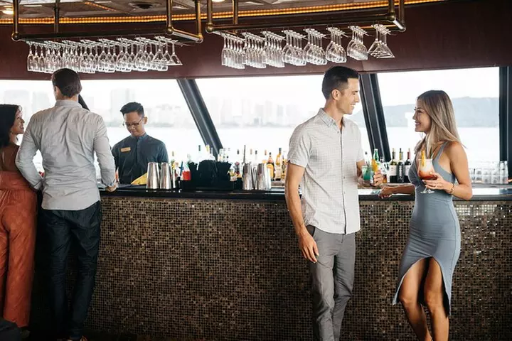 Waikiki Fireworks Cocktail Cruise