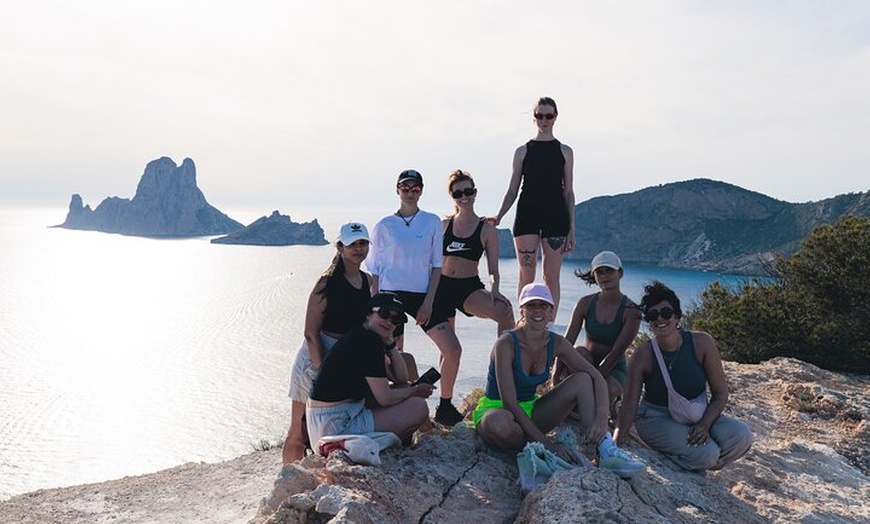 Image 9: Explora la Ibiza secreta: rutas de senderismo con guías locales