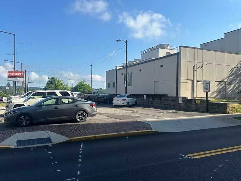 Parking at T-Berry Lot - Primary Image