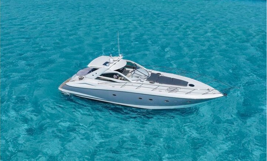 Image 11: VIP Sunset Tour in Cancun by Yacht