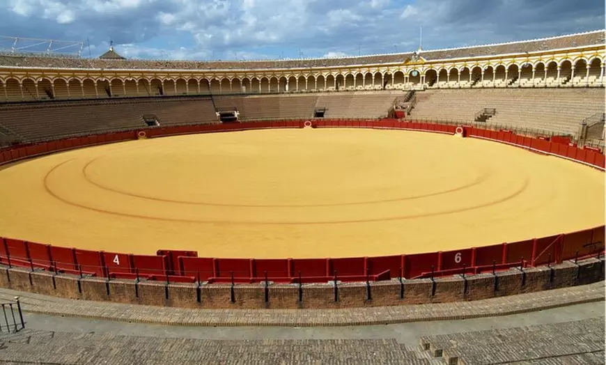 Image 1: Excursión a la Plaza de Toros de Sevilla Maestranza con Audioguía