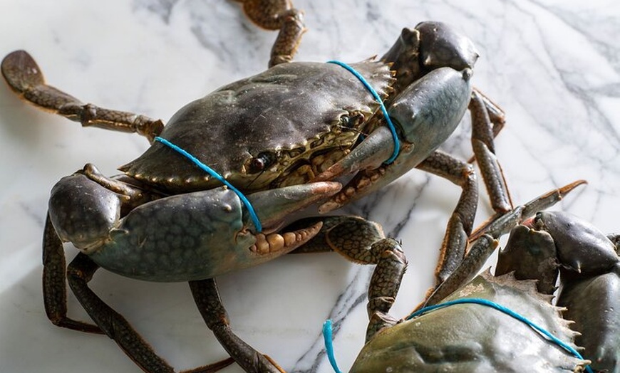 Image 2: Sydney Fish Market: Singapore Chilli Mud Crab Cooking Class