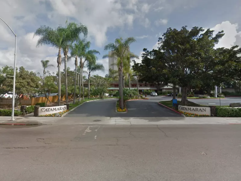 Parking at Catamaran Resort Hotel and Spa Lot