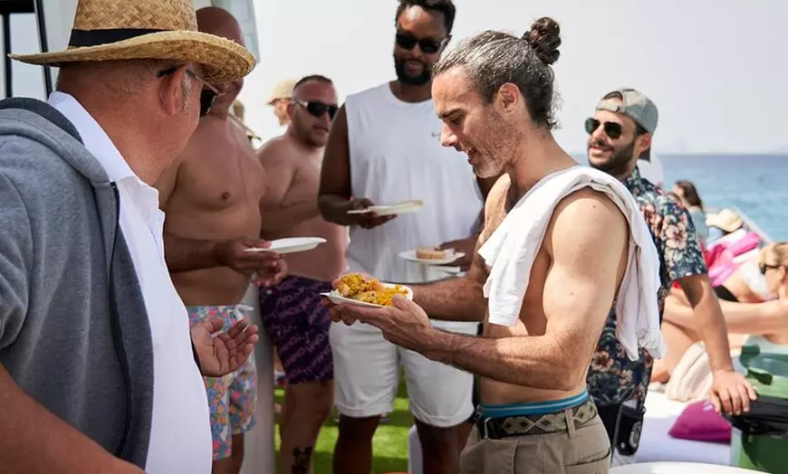 Image 15: Paseo en catamarán por Formentera con deportes acuáticos, paella y ...