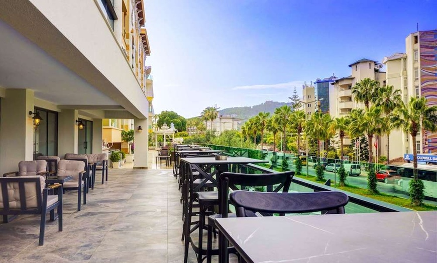 Image 8: ✈ ANTALYA EN OMGEVING | Alanya - Taç Premier Hotel & Spa 4*, 3 nach...