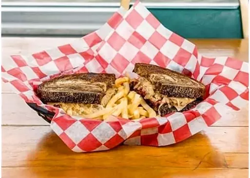 5% Cash Back at Doug's Motor City Bar & Grill