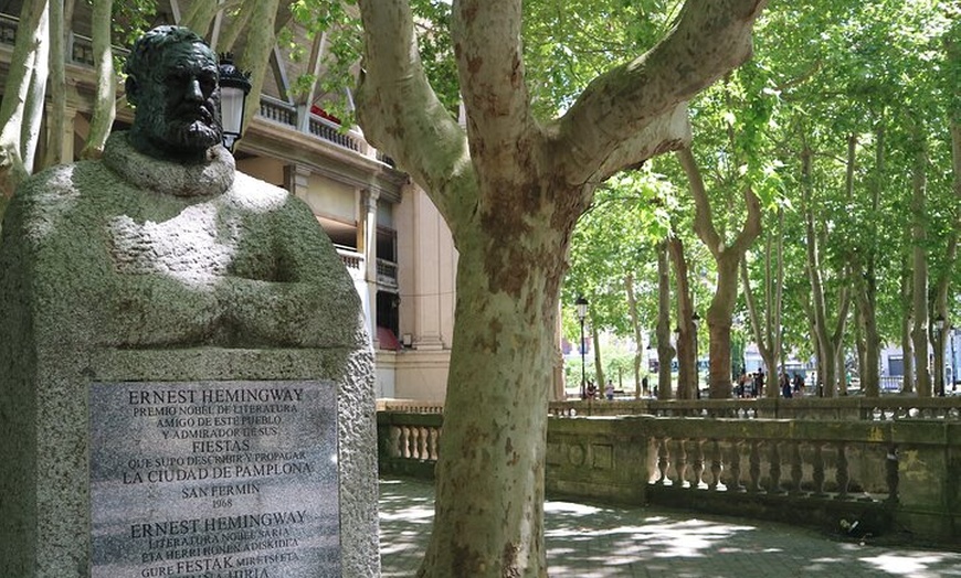 Image 5: Pamplona destaca visita a pie con pausa para café y churros