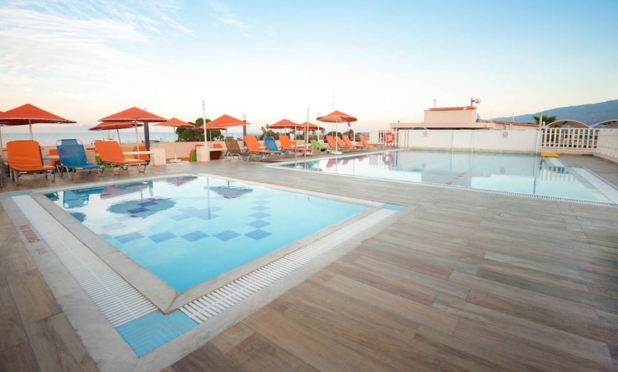 Image 1: ✈ KOS | Kos City - Kosta Palace 4*, 3 nights - Seafront