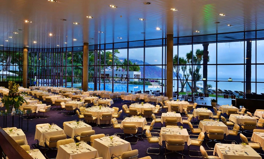 Image 10: ✈ MADÈRE | Funchal - Pestana Casino Park 5* - Bord de mer