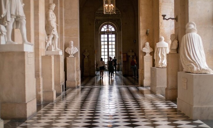 Image 5: Château de Versailles Visite guidée coupe-file au départ de Paris