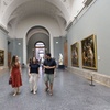 Image 7: Visita privada al Museo del Prado con recogida, sin colas y vino