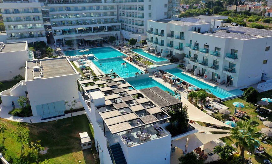 Image 1: ✈ CHYPRE | Protaras - Atlantica Aqua Blue 4* - Aqua Parc