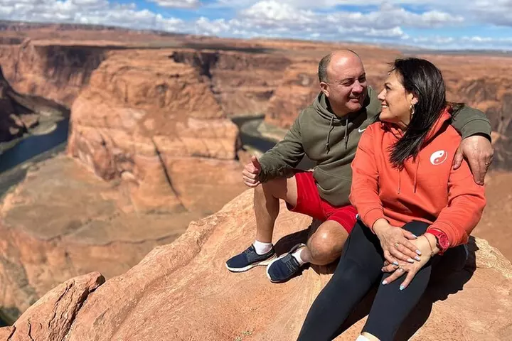 Private Tour Antelope Canyon and Horseshoe from Las Vegas 6 Seats