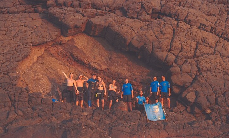 Image 32: Aprende a surfear en las interminables playas del sur de Fuerteventura