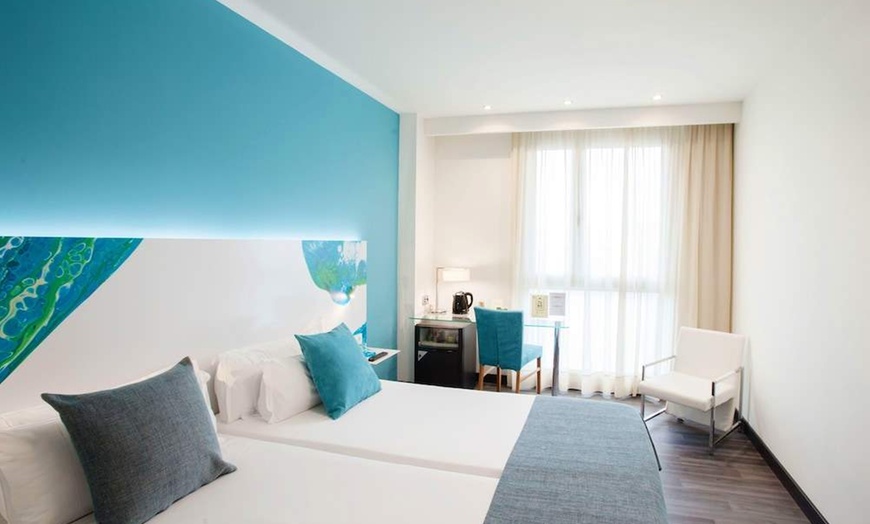 Image 6: ✈ SPAGNA | Barcellona - Hotel Concordia Barcelona 4* - Piscina sul ...