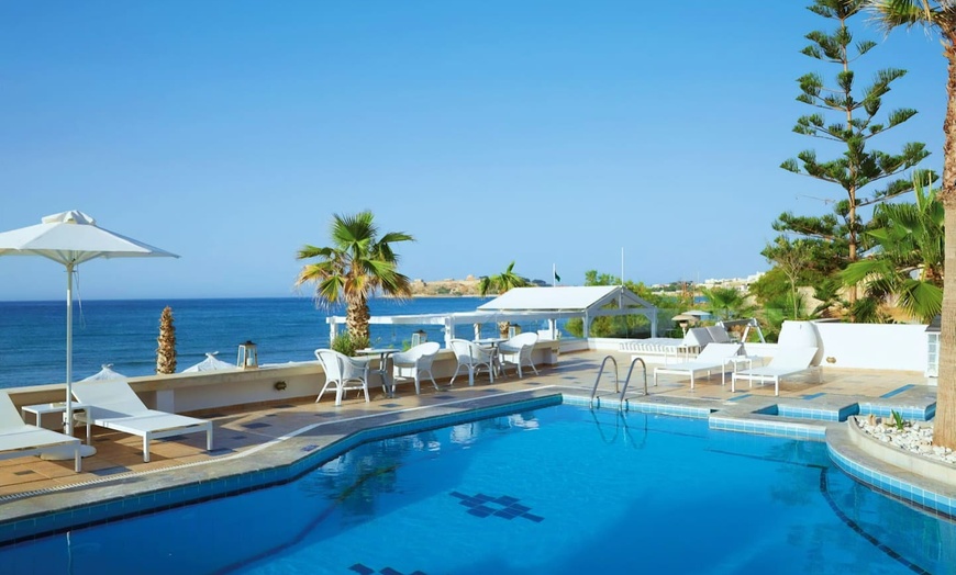 Image 6: ✈ CRÈTE | Rethymnon - Petradi Beach Lounge Hotel 3*, 3 nuit - Pisci...