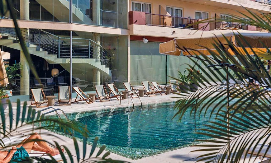 Image 1: ✈ COSTA BARCELONA | Pineda de Mar - Aqua Hotel Promenade 4*, 2 nach...