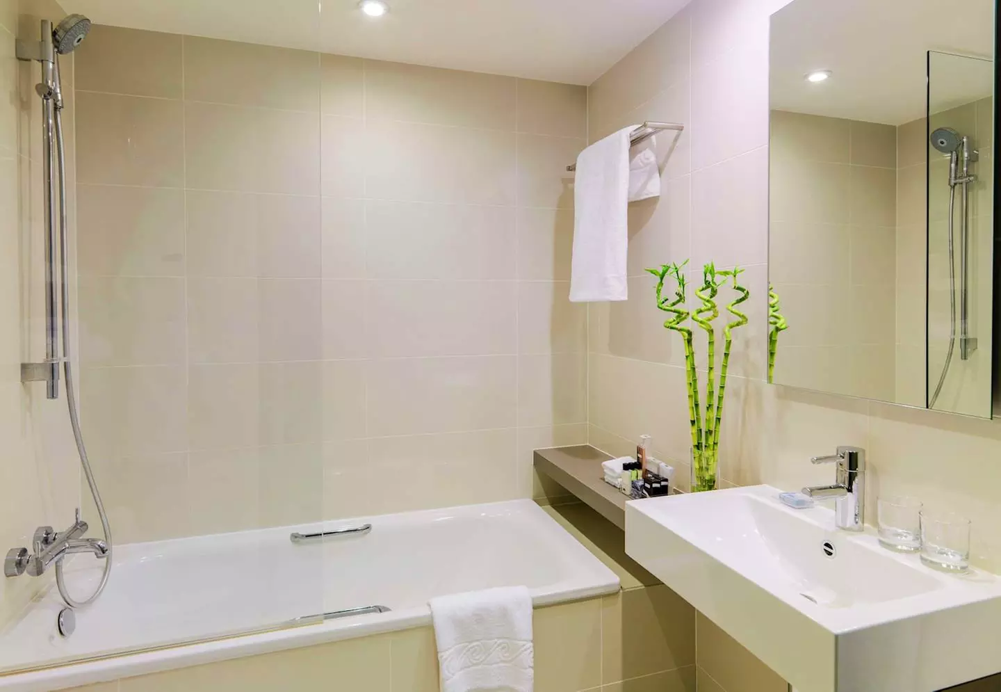 ✈ ROYAUME-UNI | Londres - H10 London Waterloo & entrée au British M...