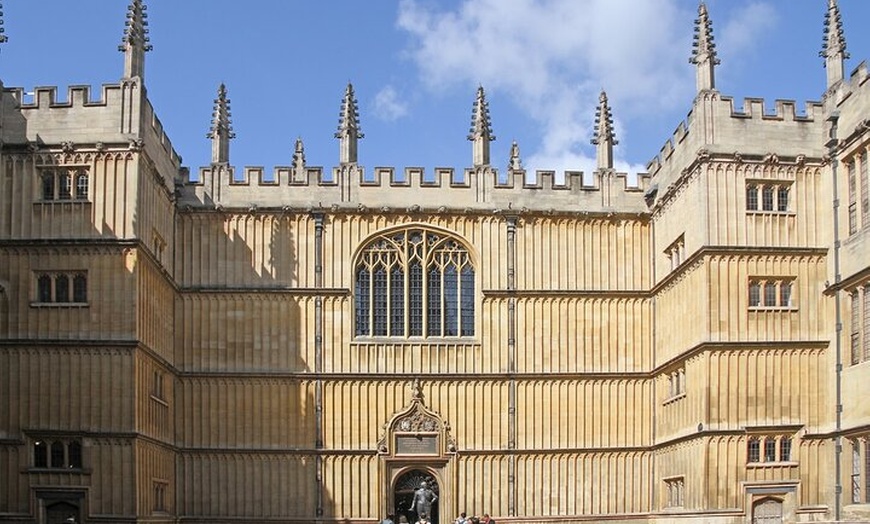 Image 6: Oxford: City, Universities and Pub Tours with Carfax Tower Ticket