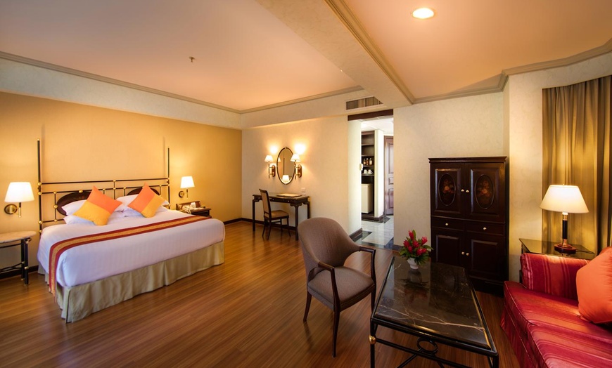 Image 3: ✈ SÜDTHAILAND | Phuket - Patong Resort Hotel 4*, 5 Nächte - Außenpool