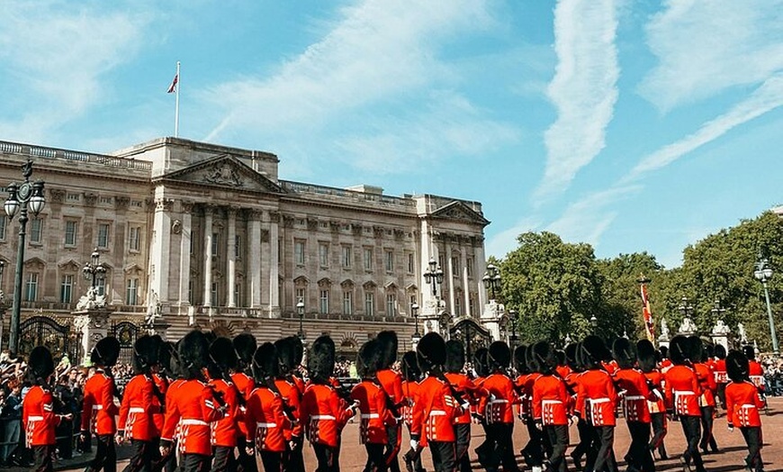 Image 22: London Top 30+ Sights Tour with Local Blue Badge Guide