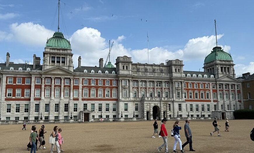 Image 16: Private Tour: Black Taxi Tour of London