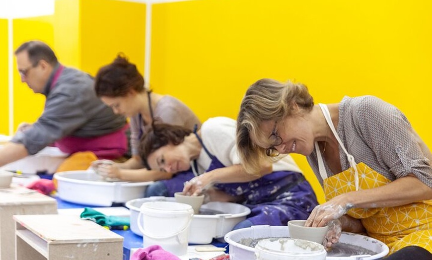 Image 2: Initiation au Tournage en Poterie Céramique à Paris