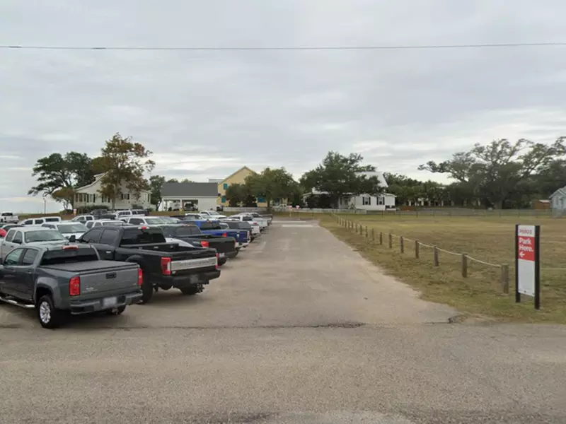 Parking at St. Stanislaus Big Lot - P5803