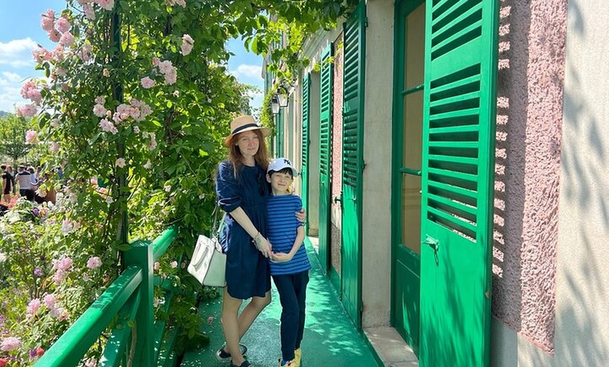 Image 8: Visite privée de Giverny Garden&Versailles au départ de Paris