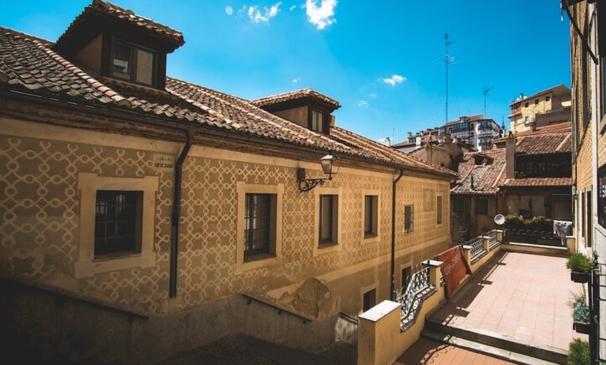 Image 5: Excursión privada de día completo por Madrid y Segovia con guías