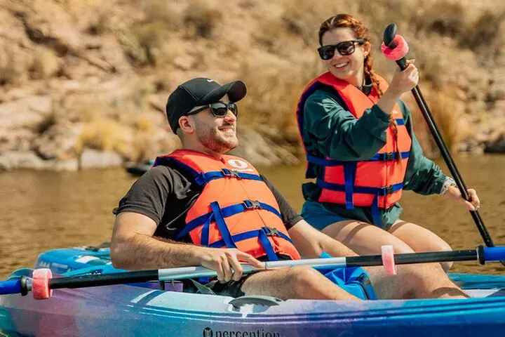 Guided Single Kayak Tour of Hidden Coves at Canyon Lake