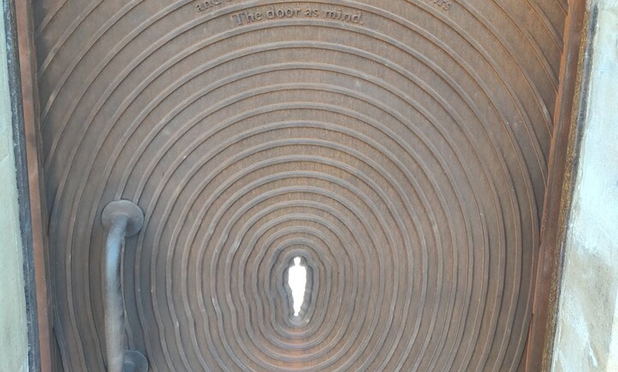 Image 5: Guided walking tour of Oxford; Discover Civil War History