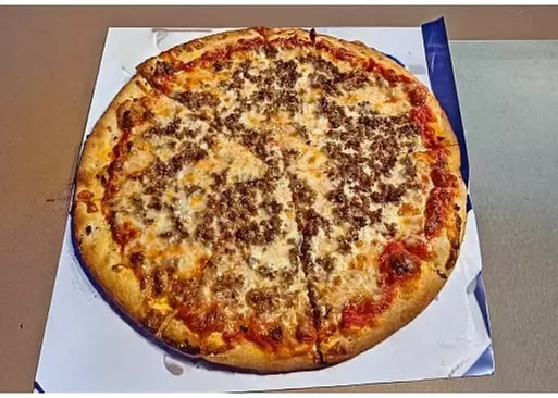 5% Cash Back at Tomatoe's Pizza & Sports Bar