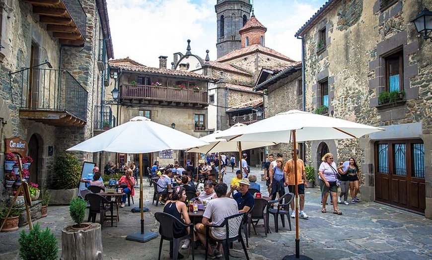 Image 3: Excursión privada de un día a tres pueblos medievales desde Barcelona