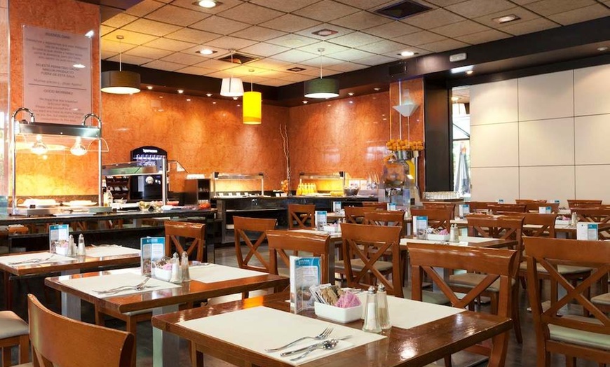 Image 35: ✈ HISZPANIA | Madryt - Senator Barajas Hotel 4* - City break