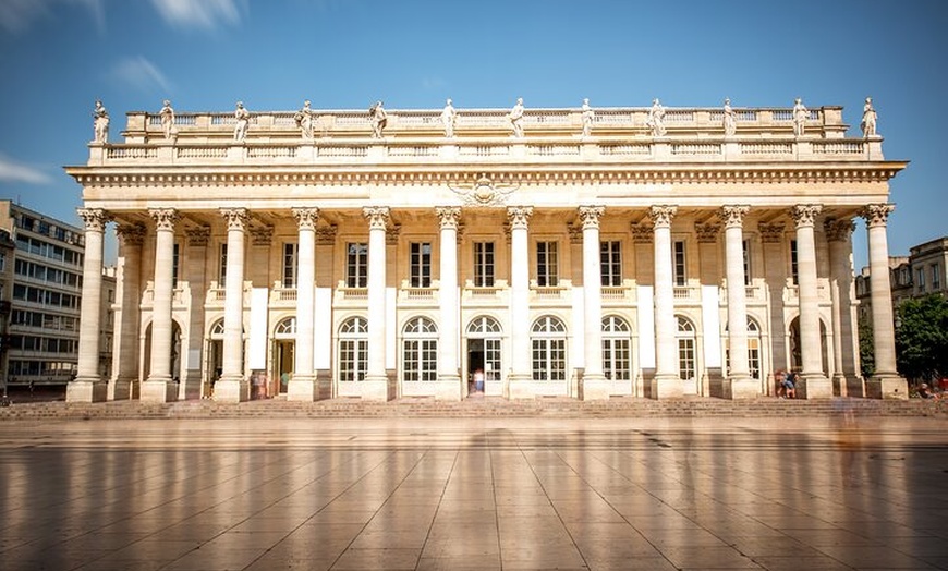 Image 4: Visite guidée privée de 2 heures à Bordeaux