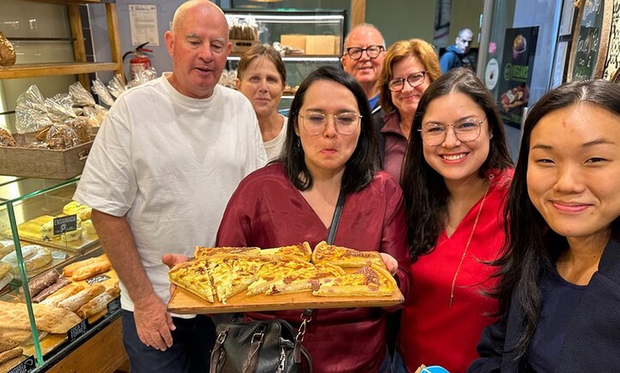 Image 4: Tour gastronómico por la ciudad de Barcelona y comida tradicional d...