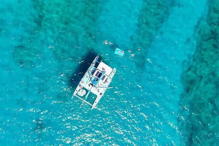 Private Catamaran Sunset Sail in Waikiki