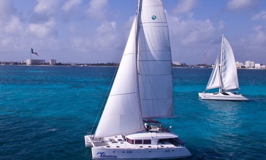 Image 2: Cancun to Isla Mujeres Tour Experience